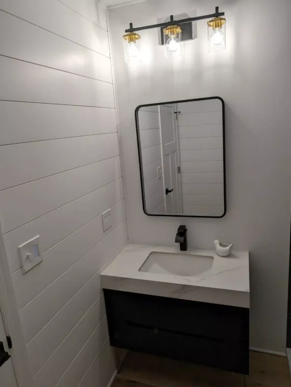 20 Foot Container Tiny House / Backyard Office / She Shed / Man Cave / ADU - Image 12
