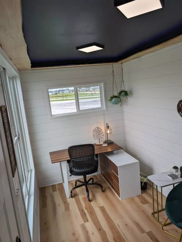 20 Foot Container Tiny House / Backyard Office / She Shed / Man Cave / ADU - Image 10